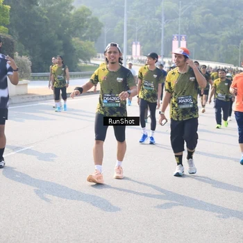 Runner Photo 6928798