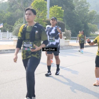 Runner Photo 6928799