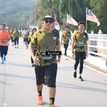 Runner Photo 6928800