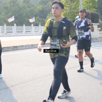 Runner Photo 6928801
