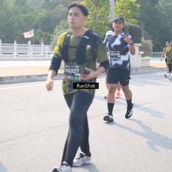 Runner Photo 6928804