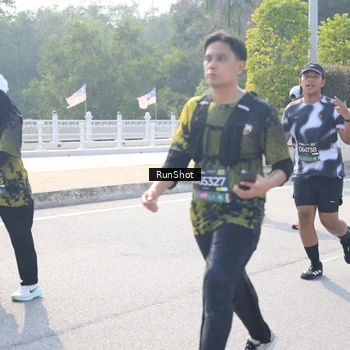 Runner Photo 6928806