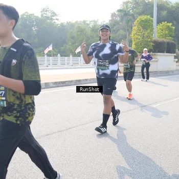 Runner Photo 6928808