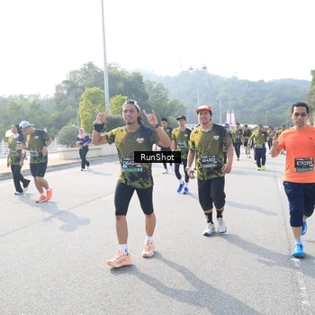 Runner Photo 6928818