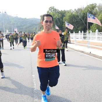 Runner Photo 6928823