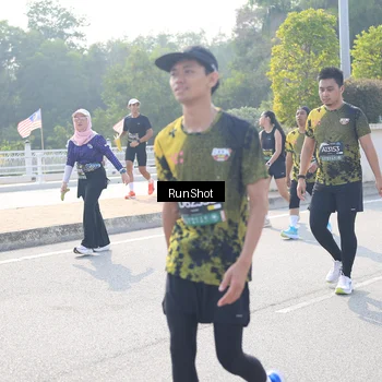 Runner Photo 6928840