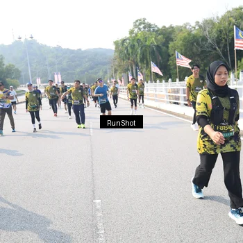 Runner Photo 6928841