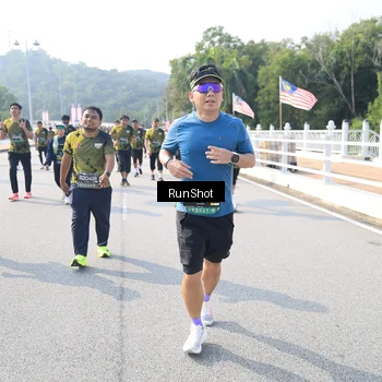 Runner Photo 6928859