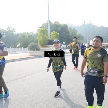 Runner Photo 6928871