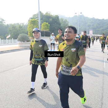 Runner Photo 6928873