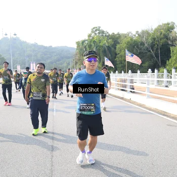 Runner Photo 6928892