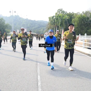 Runner Photo 6928947
