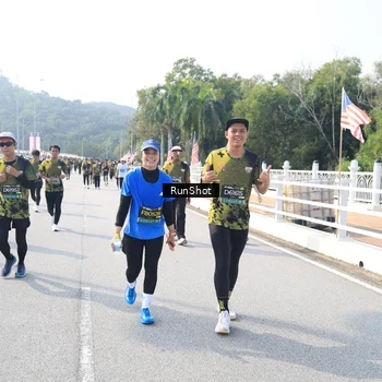 Runner Photo 6928953