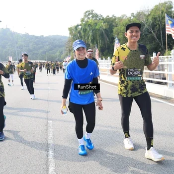 Runner Photo 6928957