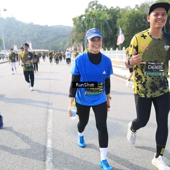 Runner Photo 6928959