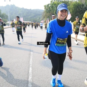 Runner Photo 6928960