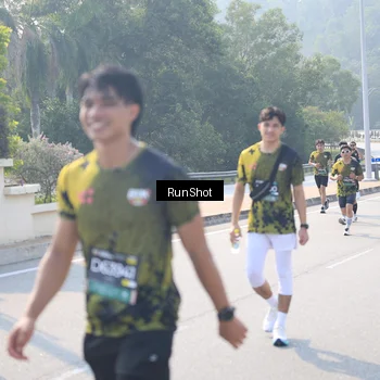 Runner Photo 6928998