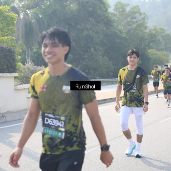 Runner Photo 6929000