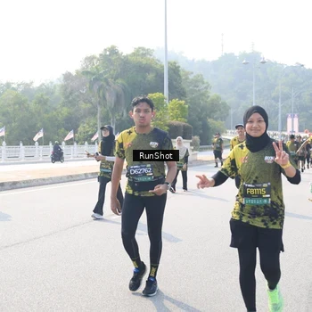 Runner Photo 6929087