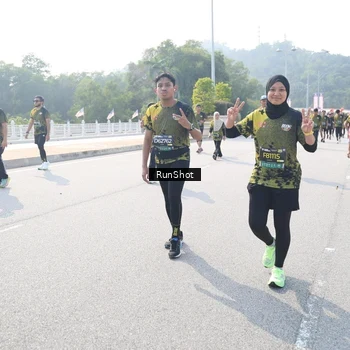 Runner Photo 6929090