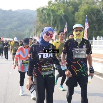 Runner Photo 6929105