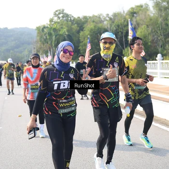 Runner Photo 6929111