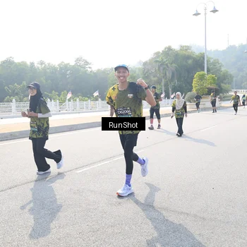 Runner Photo 6929119