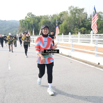 Runner Photo 6929131
