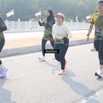 Runner Photo 6929324