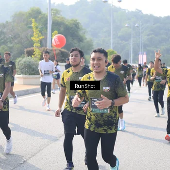 Runner Photo 6929365