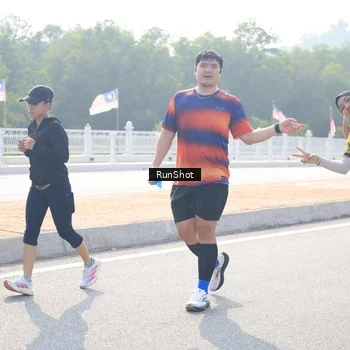 Runner Photo 6929519