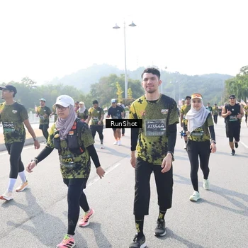 Runner Photo 6929565