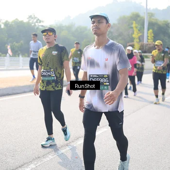 Runner Photo 6929636
