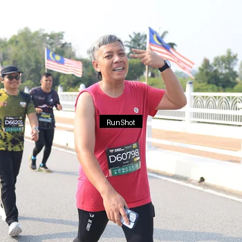 Runner Photo 6929664