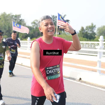 Runner Photo 6929675