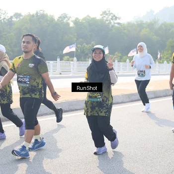 Runner Photo 6929676