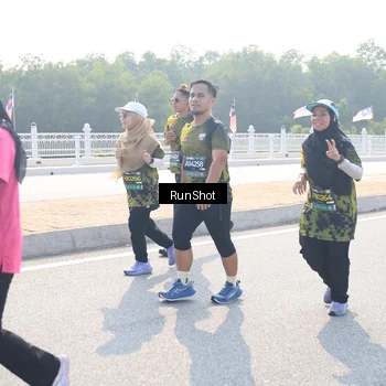 Runner Photo 6929681