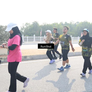 Runner Photo 6929687