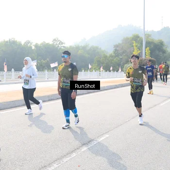Runner Photo 6929690