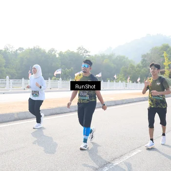 Runner Photo 6929691