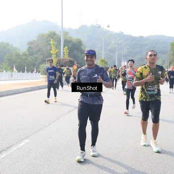 Runner Photo 6929706