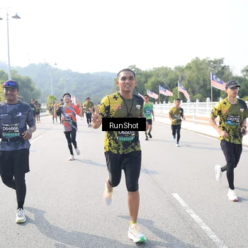 Runner Photo 6929715