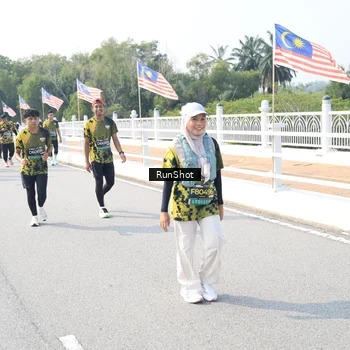 Runner Photo 6929835