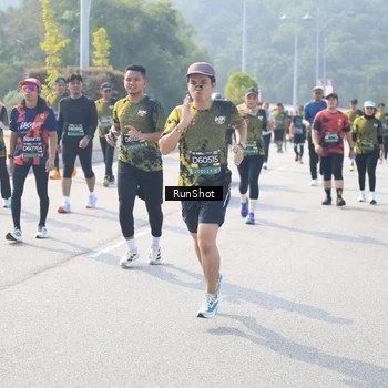 Runner Photo 6929845