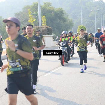 Runner Photo 6929854
