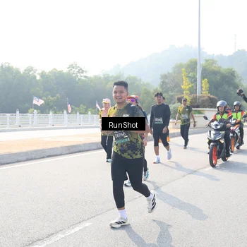 Runner Photo 6929859