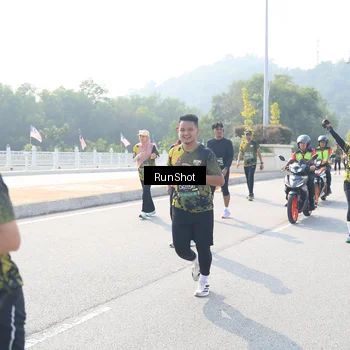 Runner Photo 6929861
