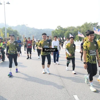 Runner Photo 6929876