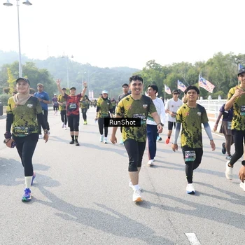 Runner Photo 6929879