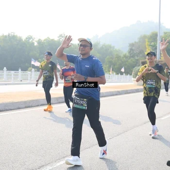 Runner Photo 6929892